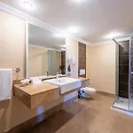 Kaya Hotell